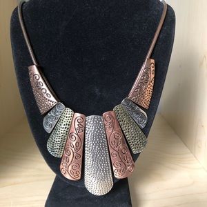 Multi-Toned Chunky Necklace